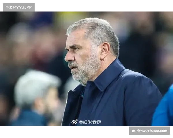 诺丁汉森林上半场陷入被动 频繁回传拖慢节奏进攻乏力