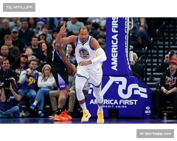 勇士霍福德三分四投全中 老将经验价值得到体现 勇士霍福德三分四投全中 老将经验价值得到体现